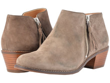 VIONIC-Serena-Ankle-Boots-and-Booties-Size-7-5